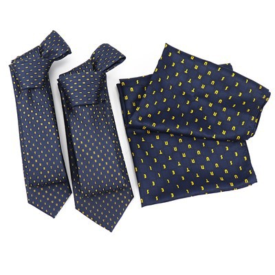 Corbatas y bufandas del club